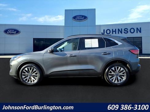 Certified 2022 Ford Escape Titanium w/ Class II Trailer Tow Package AWD/4WD image 5