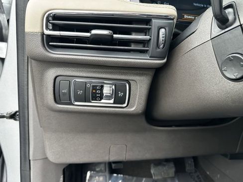 Certified 2024 Lincoln Corsair AWD w/ Equipment Group 101A image 30