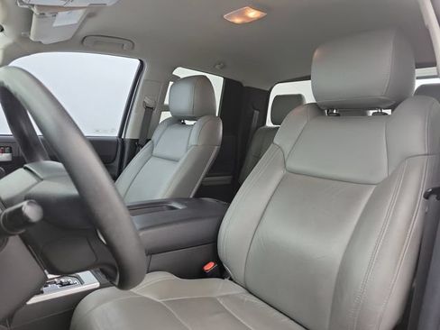 Used 2014 Toyota Tundra SR5 w/ SR5 Upgrade Package RWD image 16