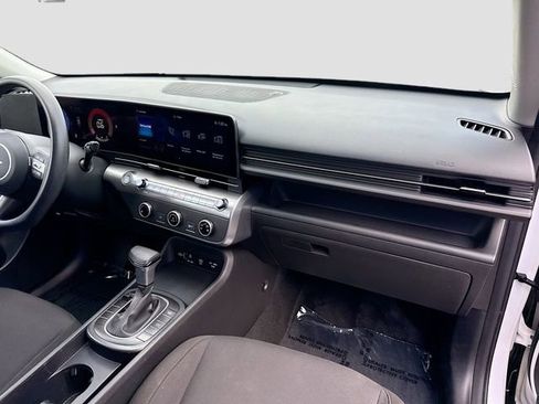Certified 2025 Hyundai Kona SE image 27
