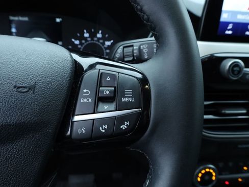 Used 2022 Ford Escape SE w/ Cold Weather Package image 22