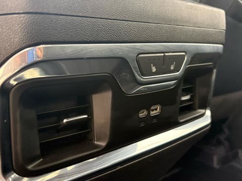 Used 2024 Chevrolet Silverado 1500 High Country w/ Technology Package AWD/4WD image 38