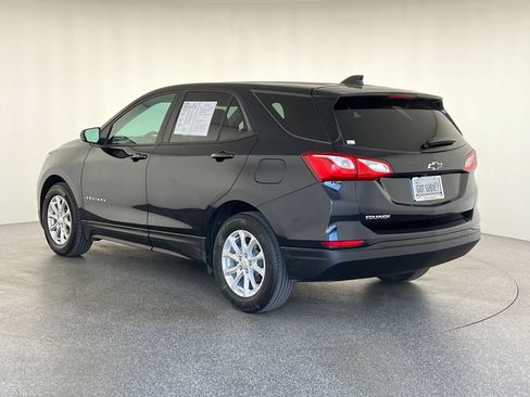 Used 2021 Chevrolet Equinox LS w/ LS Convenience Package image 6