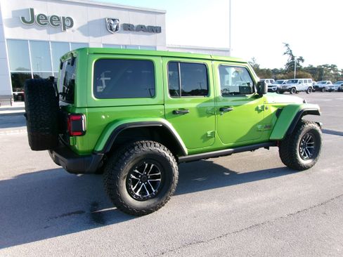 New 2025 Jeep Wrangler Unlimited Rubicon image 4