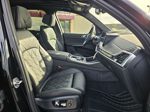 New 2026 BMW X5 xDrive40i w/ Executive Package image 16