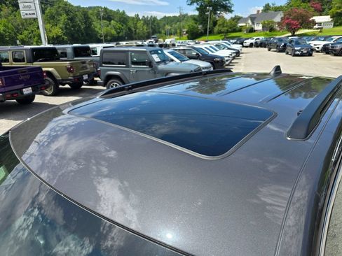 Used 2025 Jeep Grand Cherokee Laredo X AWD/4WD image 19