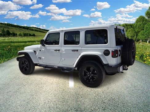 Certified 2022 Jeep Wrangler Unlimited Sahara image 4