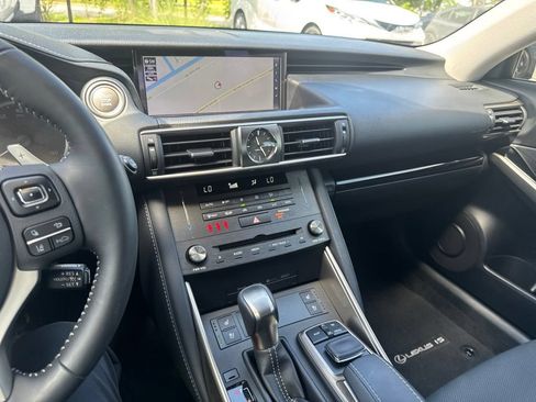 Used 2019 Lexus IS 300 w/ Navigation Package RWD image 12