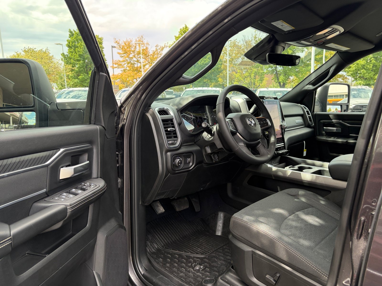 New 2026 RAM 3500 Big Horn AWD/4WD image 10