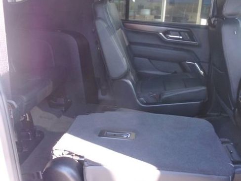 Used 2025 GMC Yukon XL Denali w/ Denali Reserve Package AWD/4WD image 40