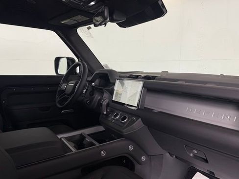 New 2025 Land Rover Defender 110 V8 image 22