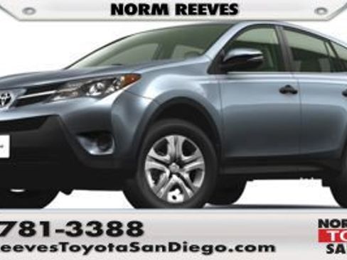 Used 2014 Toyota RAV4 LE image 1