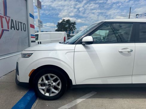 Used 2022 Kia Soul LX w/ Technology Package FWD image 25