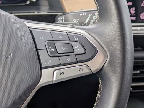 Used 2024 Volkswagen Atlas SE image 29