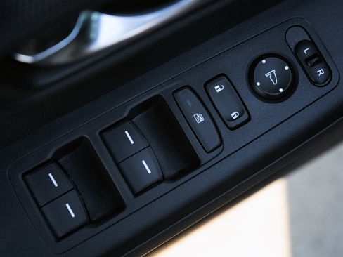 Used 2025 Honda CR-V Sport-L image 38