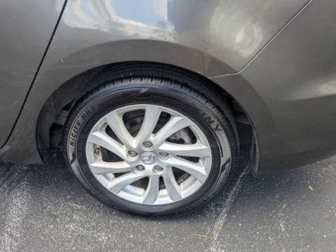 Used 2012 MAZDA MAZDA3 i Touring image 10