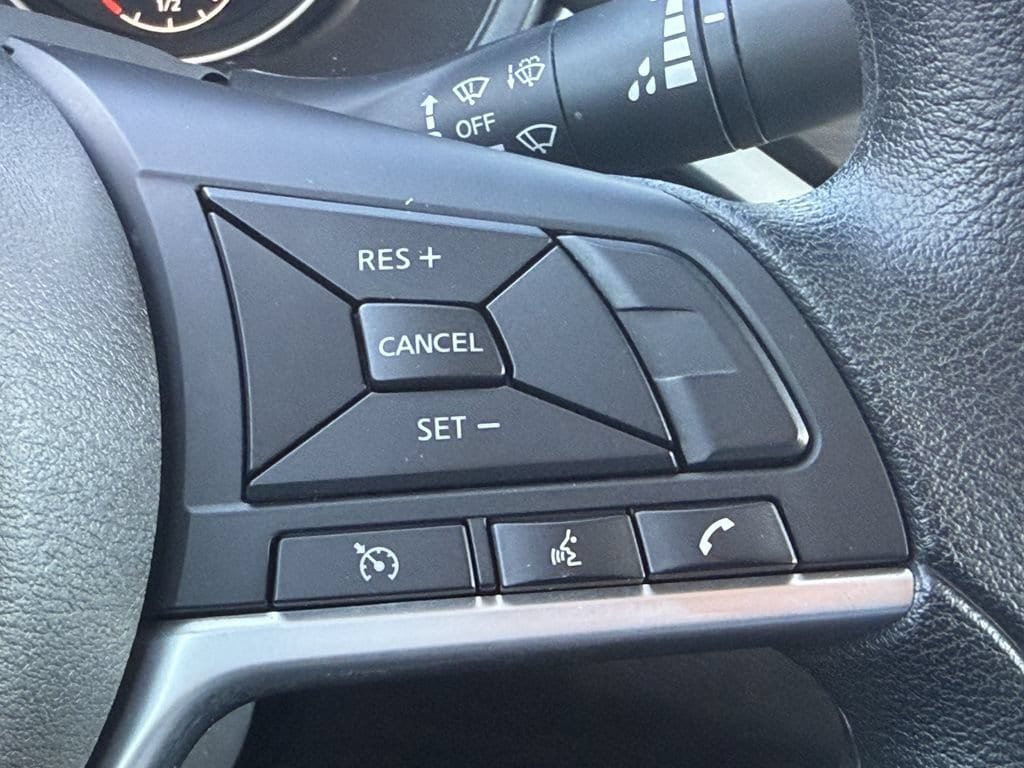 Used 2025 Nissan Altima 2.5 SV FWD image 29