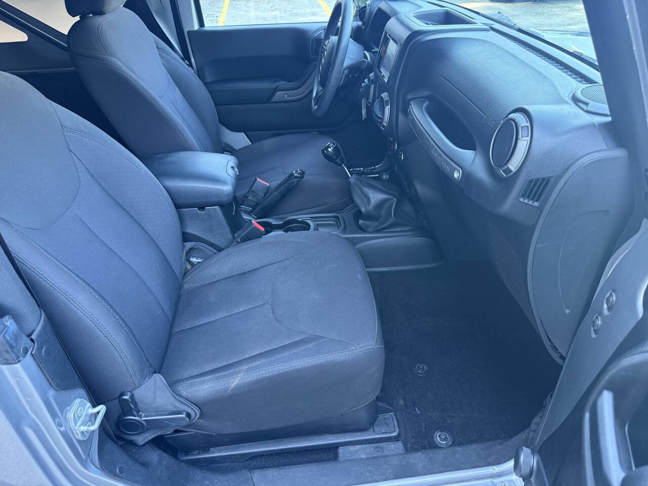 Used 2015 Jeep Wrangler Sport AWD/4WD image 12
