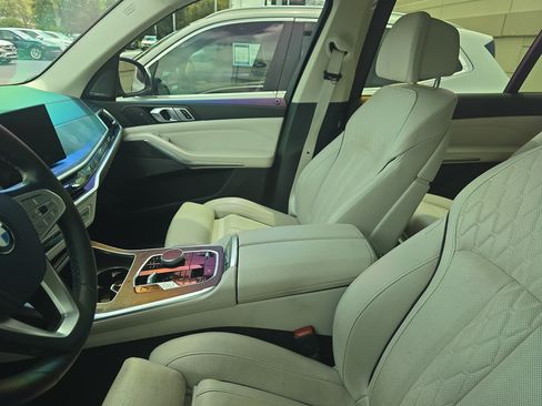 Certified 2023 BMW X7 xDrive40i w/ Premium Package AWD/4WD image 4