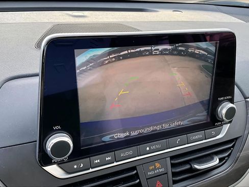 Used 2025 Nissan Altima 2.5 SV FWD image 22
