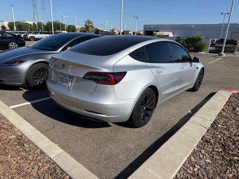 Used 2018 Tesla Model 3 Long Range RWD image 4