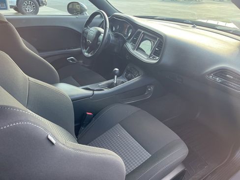 Used 2023 Dodge Challenger R/T w/ Blacktop Package image 8