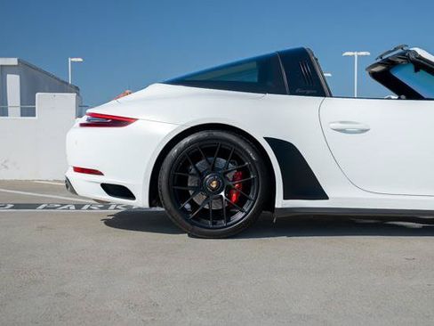 Used 2019 Porsche 911 Targa 4 GTS AWD/4WD image 20