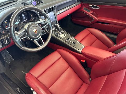 Used 2017 Porsche 911 Targa 4 GTS image 4