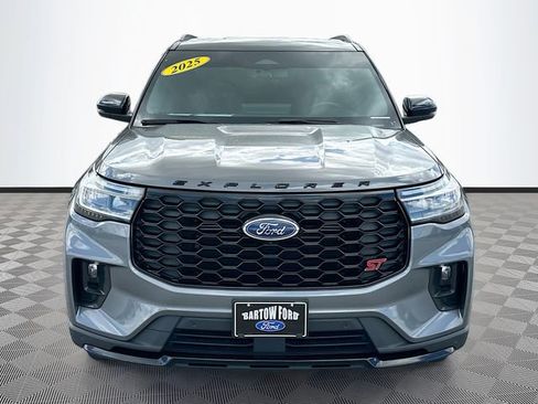 Used 2025 Ford Explorer ST AWD/4WD image 2