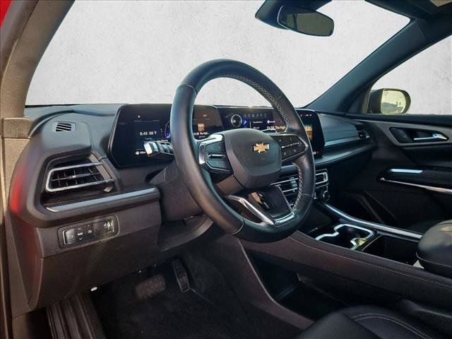 Certified 2025 Chevrolet Traverse LT w/ Sun and Wheel Package FWD image 9