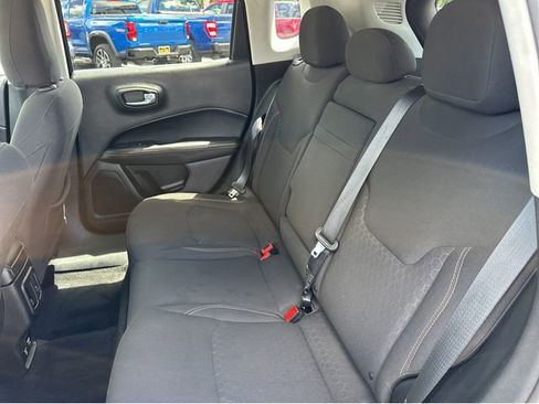 Used 2018 Jeep Compass Sport w/ Tech Group AWD/4WD image 16