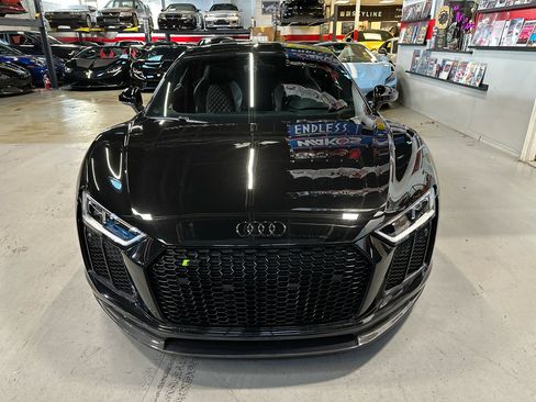 Used 2017 Audi R8 V10 w/ Carbon Exterior Package image 2