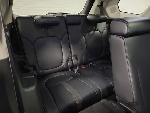 Used 2024 Honda Pilot Touring image 27