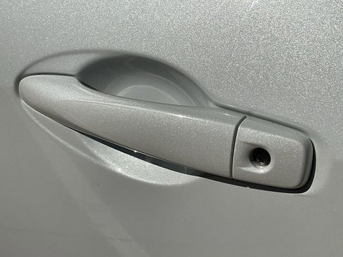 New 2025 Nissan Versa SV w/ Trunk Package image 6