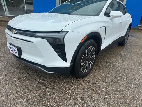 New 2025 Chevrolet Blazer EV LT image 2