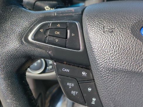 Used 2017 Ford Escape Titanium image 12