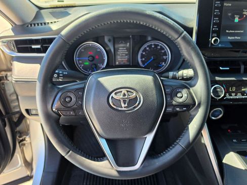 Used 2021 Toyota Venza LE w/ Carpet Mat Package (TMS) AWD/4WD image 22