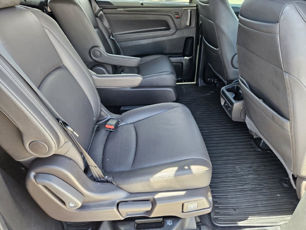 Used 2018 Honda Odyssey Elite image 16
