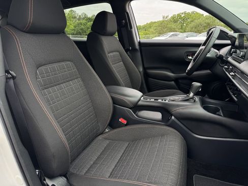 Used 2025 Honda HR-V Sport image 26