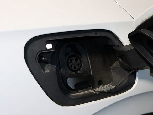 Used 2023 Volkswagen ID.4 Pro S image 33