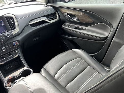 Used 2022 GMC Terrain Denali w/ Denali Premium Package image 12