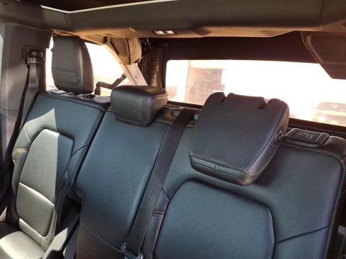 Used 2021 Ford Bronco Badlands image 24