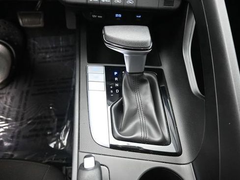 Used 2024 Hyundai Elantra SEL FWD image 29