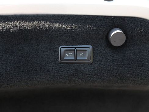 Used 2020 Bentley Continental GT image 31