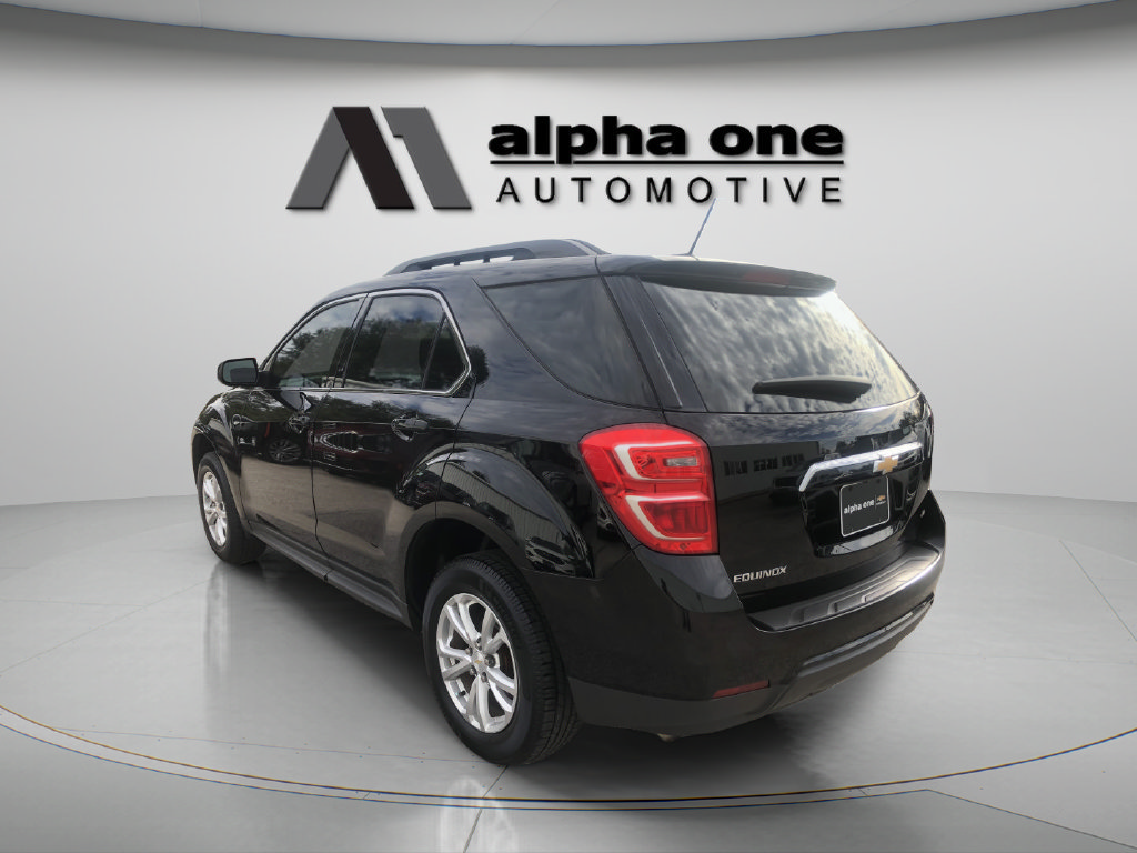 Used 2017 Chevrolet Equinox LT w/ Convenience Package FWD image 3