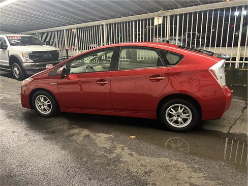 Used 2010 Toyota Prius Two image 2