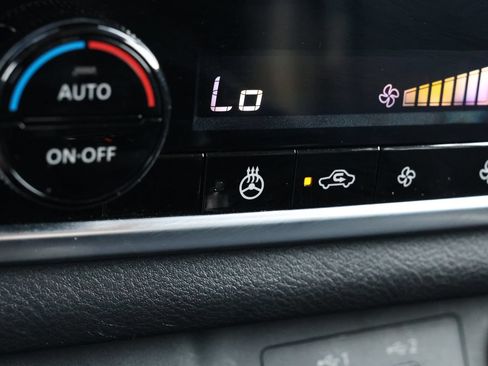 Used 2026 Nissan Rogue SL FWD image 23