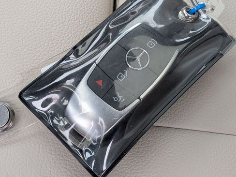 Certified 2025 Mercedes-Benz GLA 250 image 37