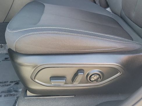 Used 2024 Jeep Grand Cherokee L Laredo image 14