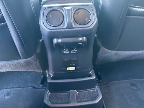 Used 2022 Jeep Wrangler Unlimited Sahara w/ LED Lighting Group AWD/4WD image 16